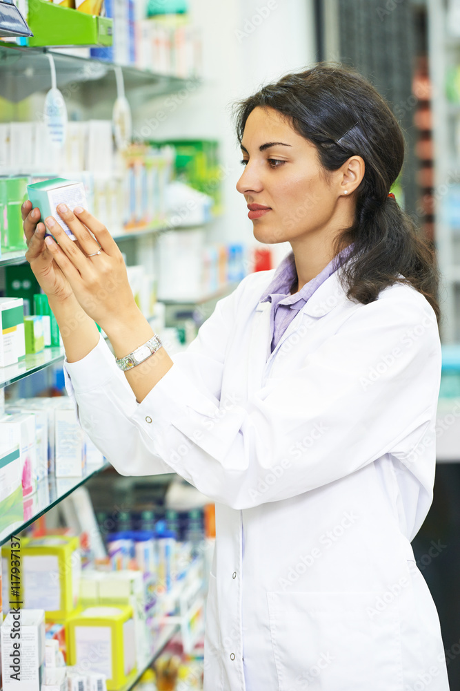 Pharmacutical chemist in drugstore