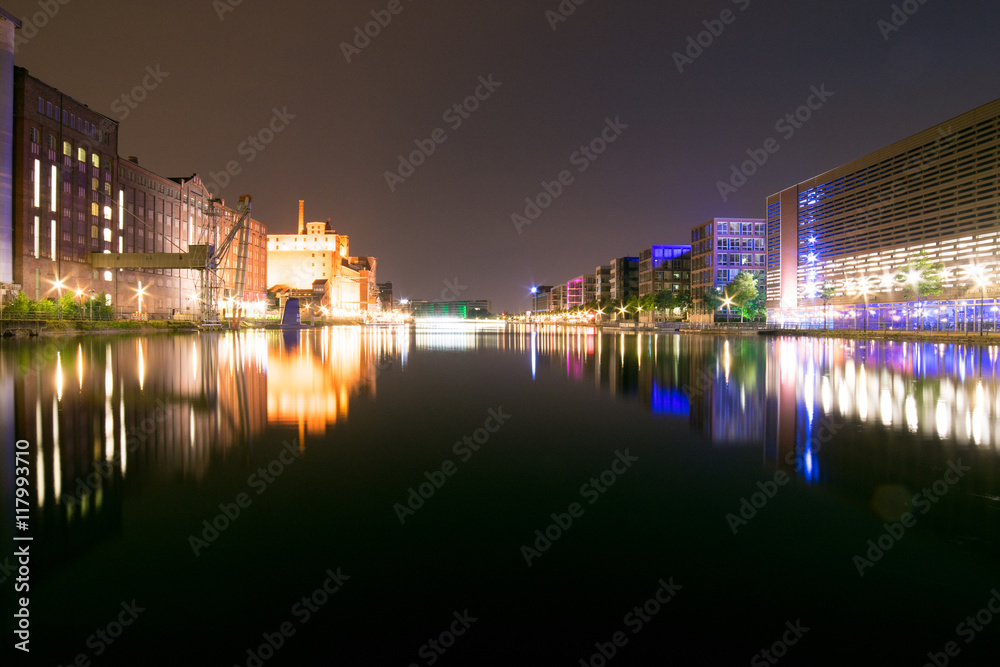 Duisburg Innenhafen bei Nacht Duisburg Innenhafen bei Nacht