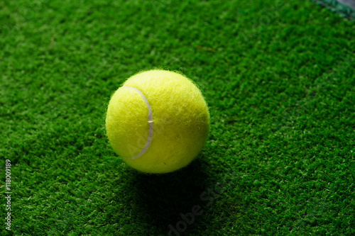  tennis ball © Art_man
