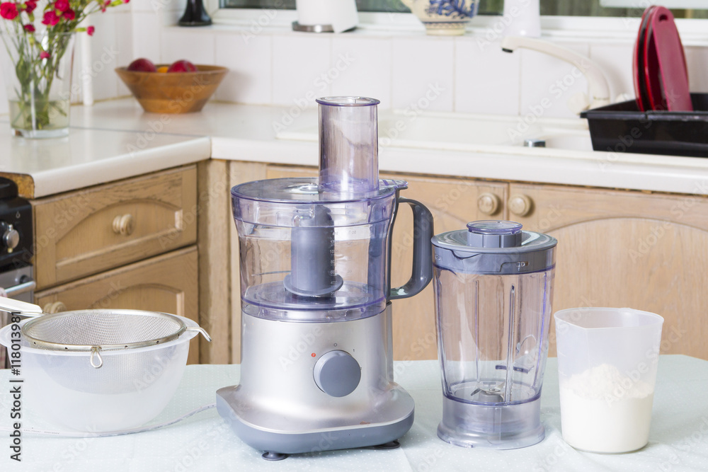 Foto Food processor in kitchen