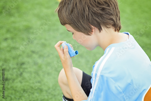 A young soccer player inhalator