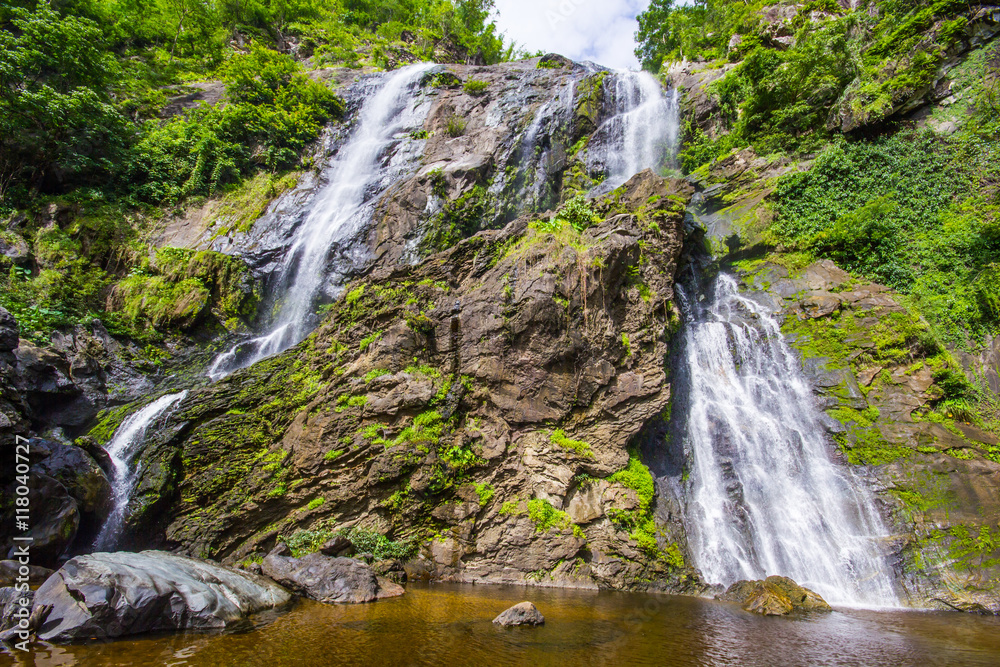 Naklejka premium Klonglan waterfall,Khlong Lan National Park.