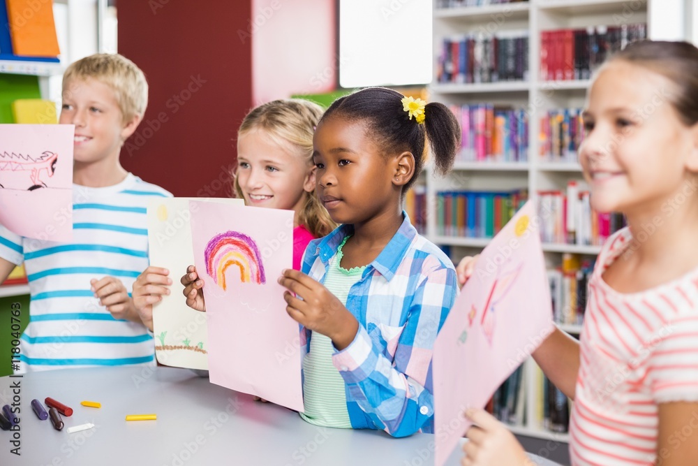 Fototapeta premium Kids showing drawing in library