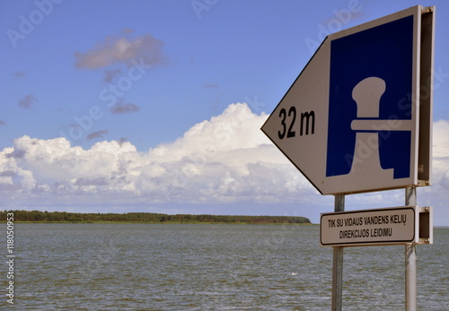 Kurische Nehrung - Hinweisschild am Meer photo