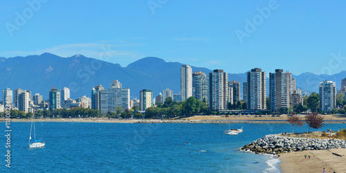 Vancouver city skyline © rabbit75_fot