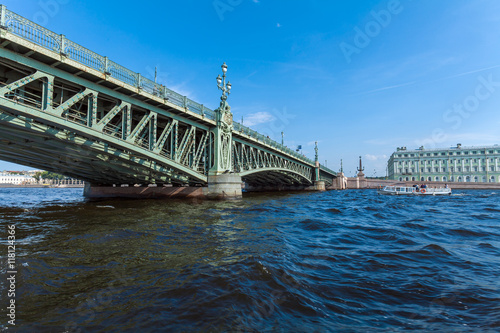 Trinity Bridge across the Neva in Saint Petersburg © Rostislav Ageev