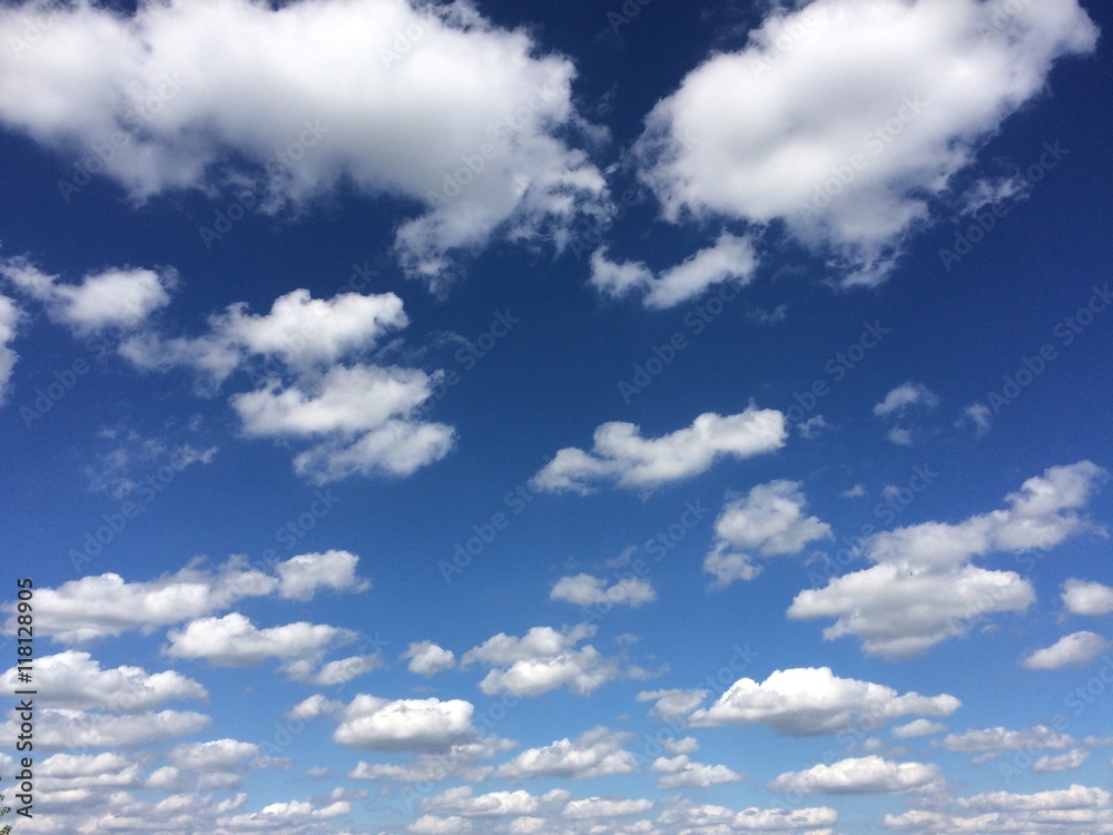 Fototapeta premium blau weisser himmel