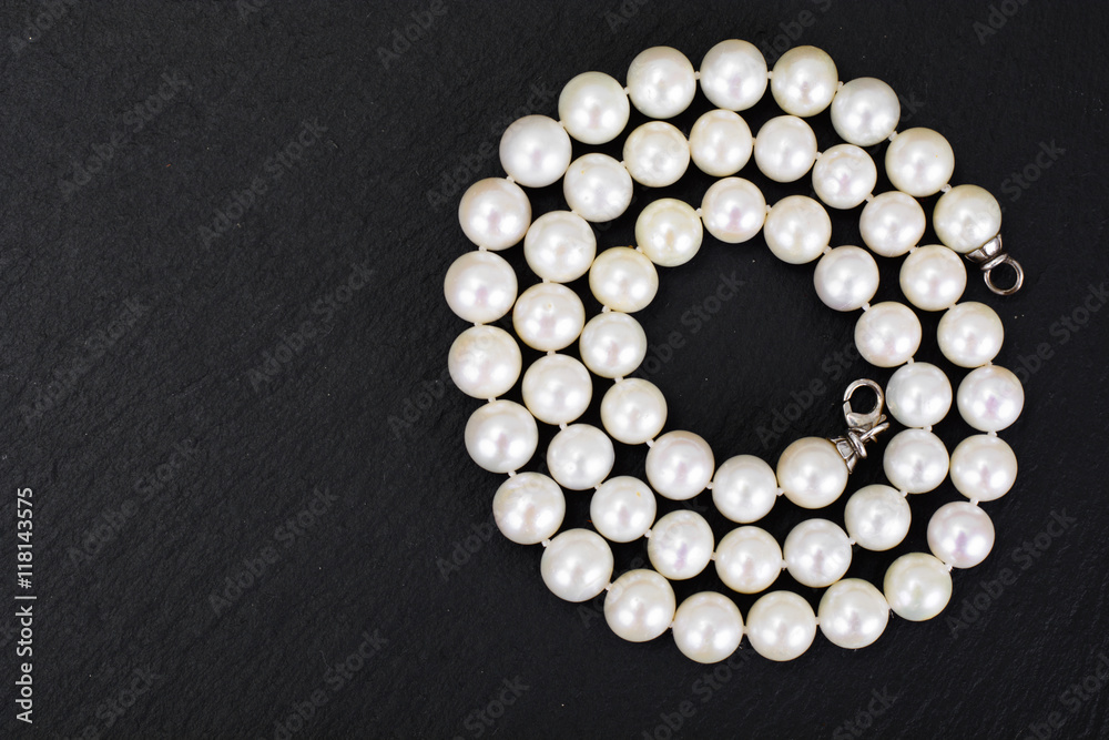 Pearl Necklace Pearl Necklace