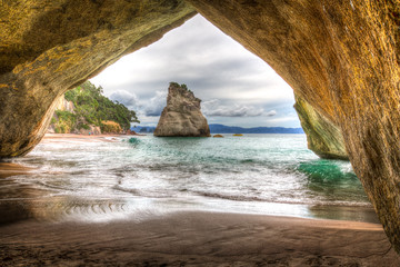 Poster Cathedral Cove Cathedral Cove zandstrand bij eb  © A. Karnholz