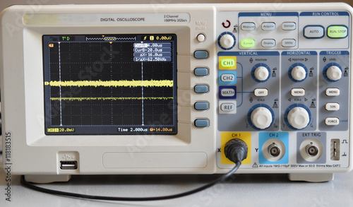 Cuadro en lienzo Digital oscilloscope (line)
