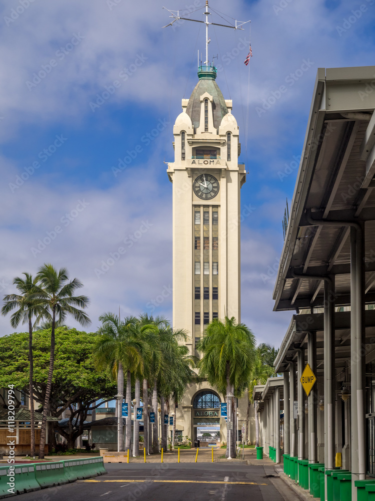 Fototapeta premium The gateway to Honolulu Harbor, the Aloha Tower in Honolulu, Hawaii.