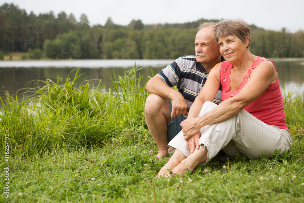 Fototapeta premium Happy senior couple outdoors
