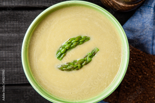 Asparagus cream soup