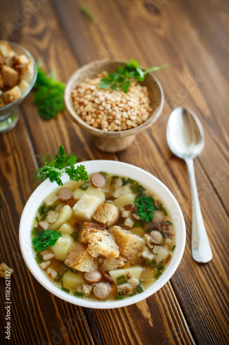 pea soup with croutons