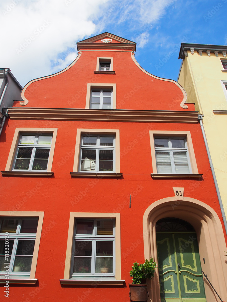 Fototapeta premium Stralsund: Bunte Giebel und Gassen