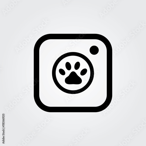 Hipster photo or retro camera with pet paw icon simple design. Instant camera abstract social media line icon.