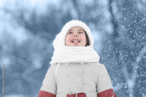 Cute girl outdoor in winter...