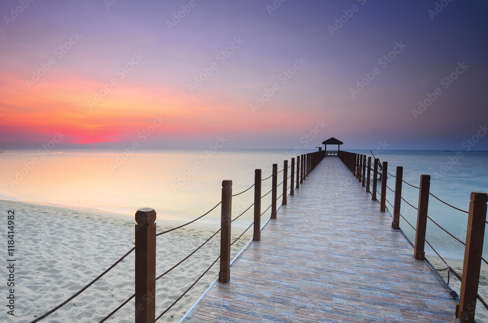 Obraz premium Sunrise view at fisherman jetty Jelutong, Penang Malaysia. Natur