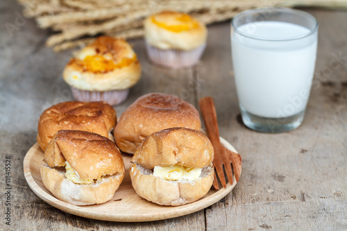 Soft bun roll and Muffin golden threads