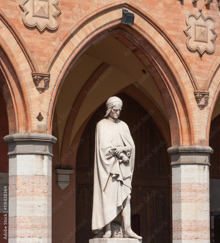 Statua di Dante Alighieri - Padova