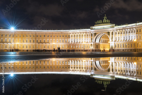 Saint-Petersburg building of the General Staff in the reflection © vladi_mir