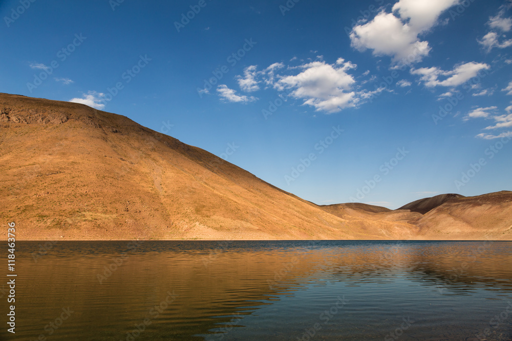 Obraz premium Tar Lake, Damavand, Iran