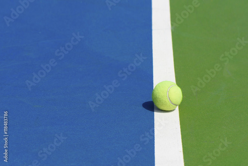 tennis ball on the court © chones