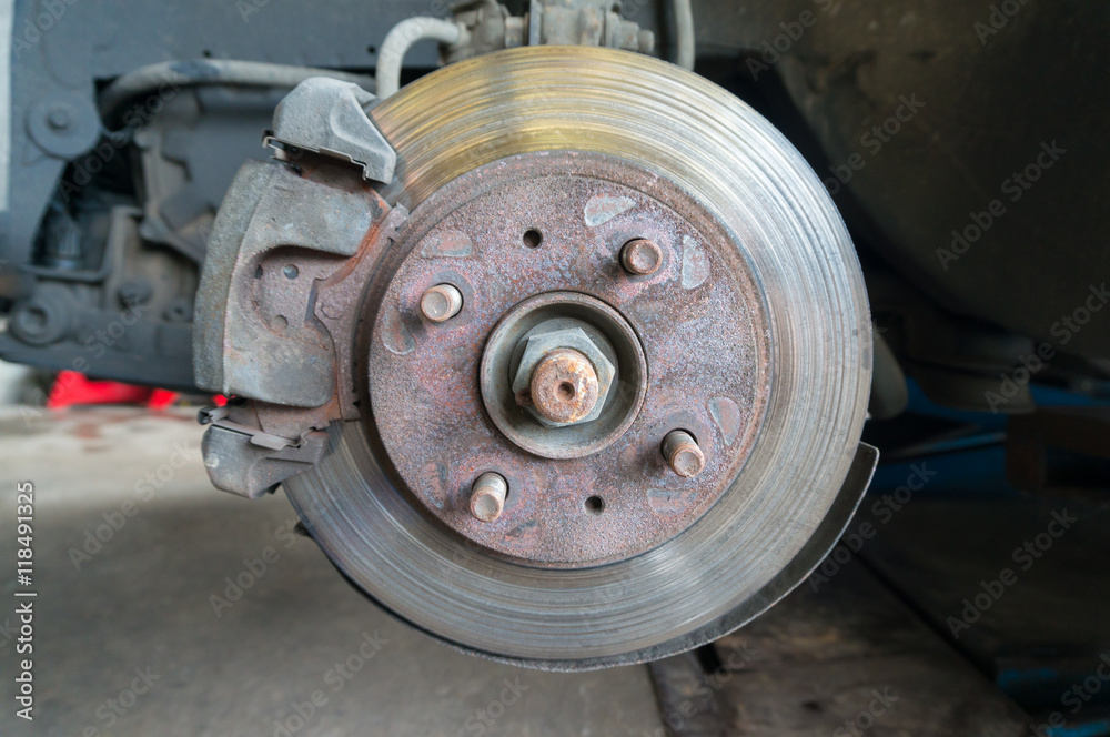 Rusty Front Car Wheel Hub with Disk Brake System Rusty Front Car Wheel Hub with Disk Brake System