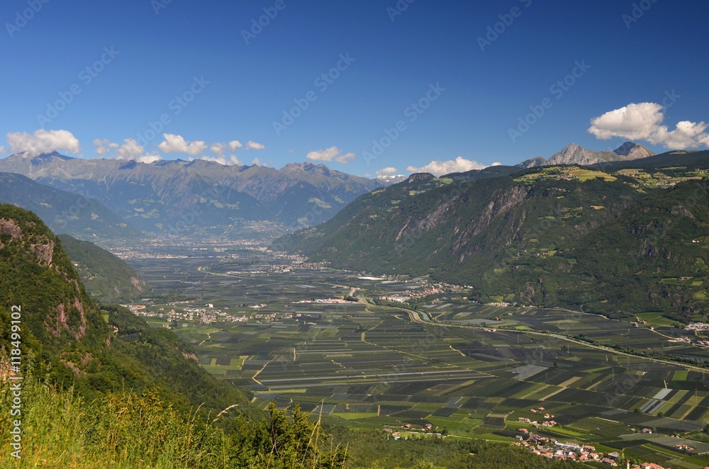 Obraz premium Blick aufs Meraner Land