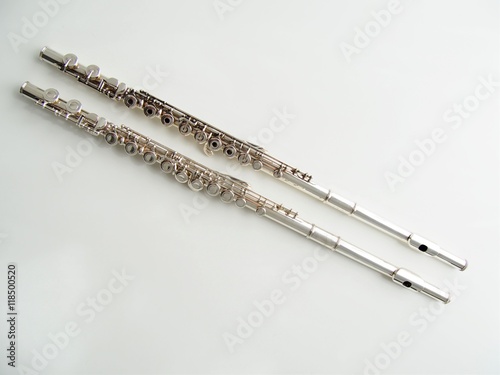 flutes open and closed key