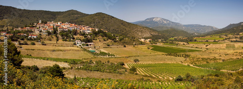 Village de Cucugnan dans l'Aude