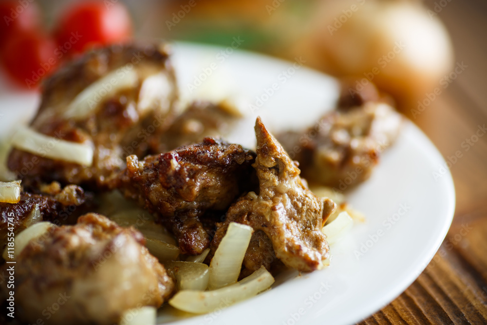 Fried chicken liver with onions