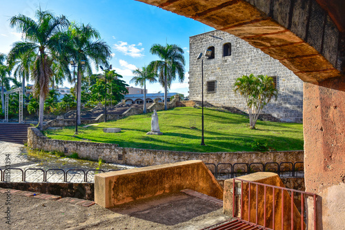 Alcazar de Colon, Statua di Maria de Toledo, Santo Domingo, Repubblica Dominicana photo