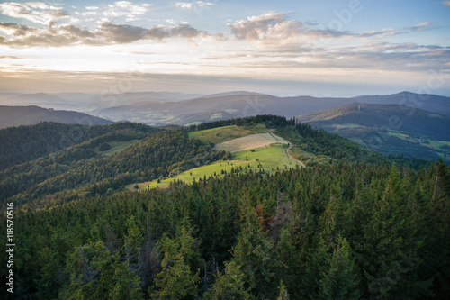 zachód słońca w Beskidach, widok z Gorca