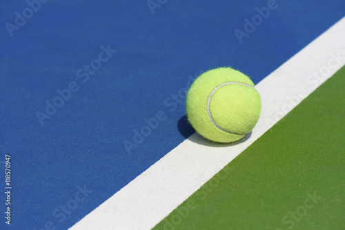 tennis ball on the court © chones