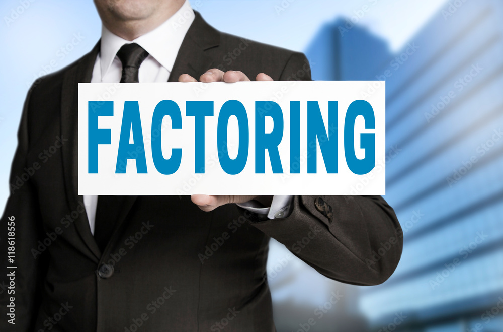 factoring schild wird von geschäftsmann gehalten factoring schild wird von geschäftsmann gehalten