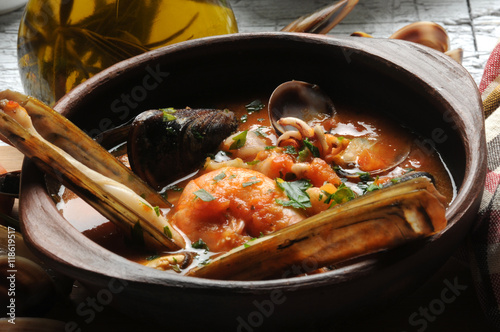 Obraz na plátně Կաչուկո 카치우코 Каччукко Caciucco Zarzuela Moqueca di peixe Canarian cuisine Sancoc