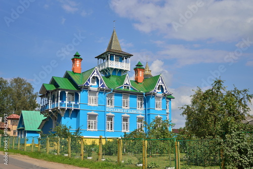 The building of the Church-commune societies Brother John Churik photo