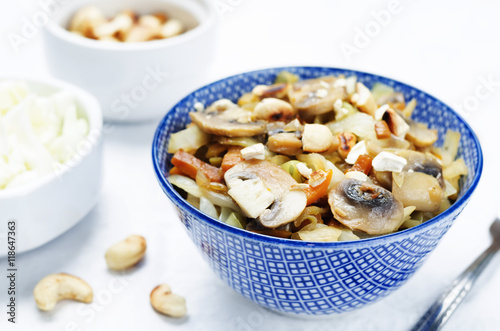 Cashew cabbage with mushrooms