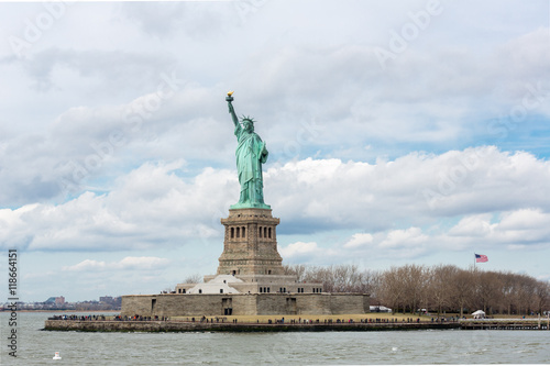 The Statue of Liberty © vichie81
