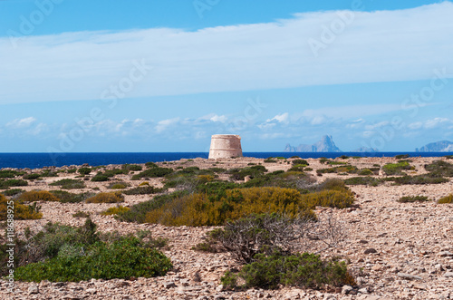 Fomentera, Isole Baleari: costa della Torre de La Gavina, costruita nel 1763 per controllare la costa ovest dell’isola, il 2 settembre 2010