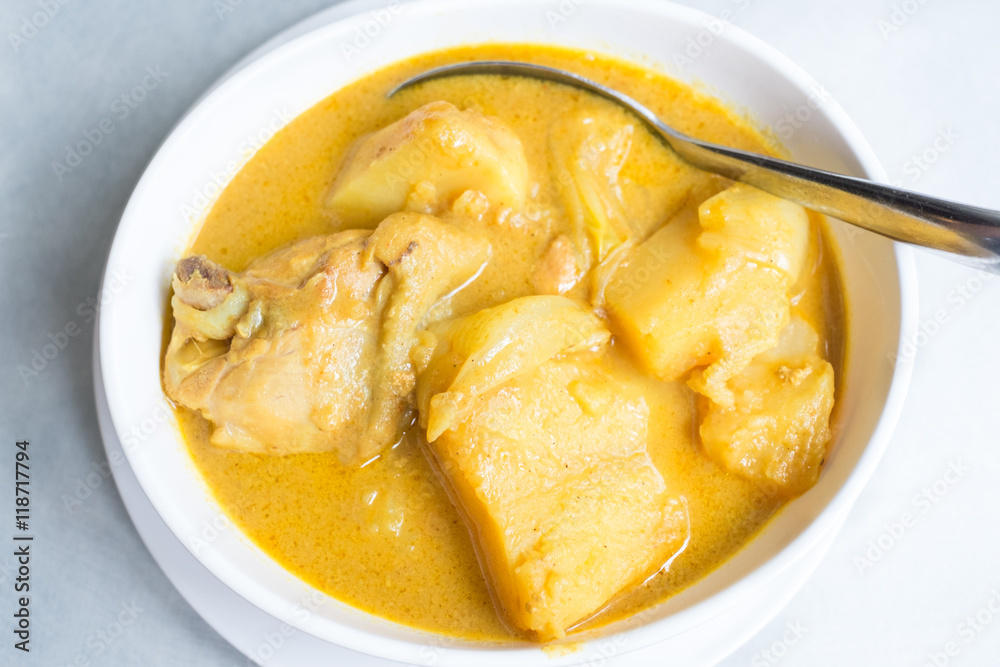 Chicken Massaman Curry ( Yellow Curry ) Chicken Massaman Curry ( Yellow Curry )