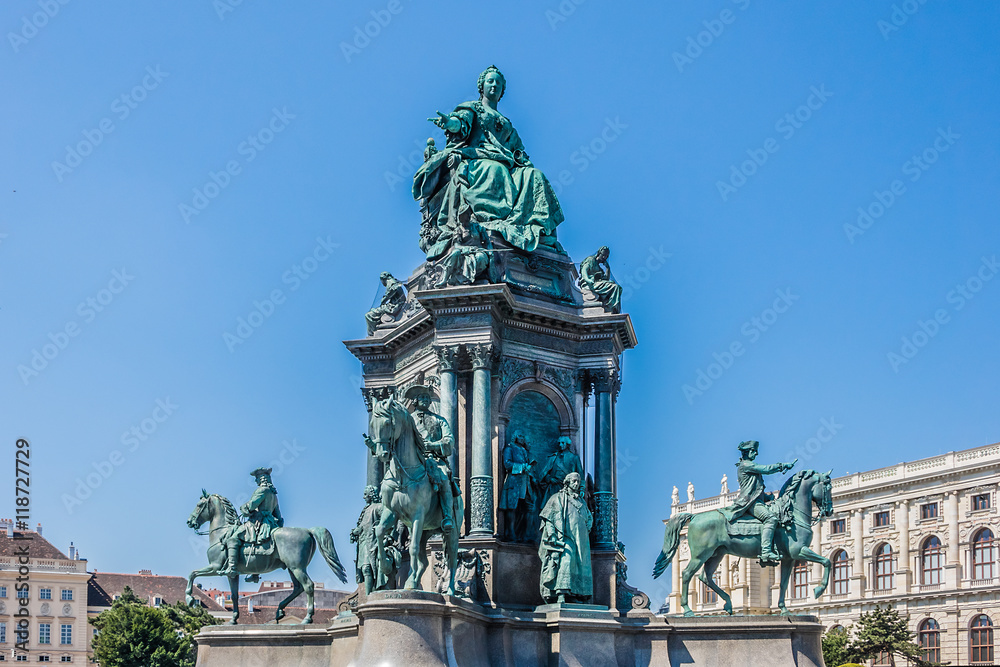Obraz premium Maria Theresia Monument, in Vienna, Austria.