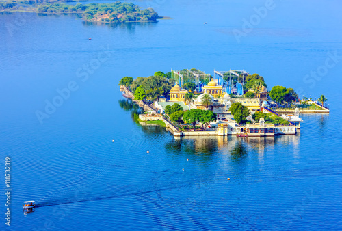 Jag Mandir Palace on lake Pichola in Udaipur, India