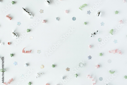 Fotografie round frame with colored tinsel or frippery on white background