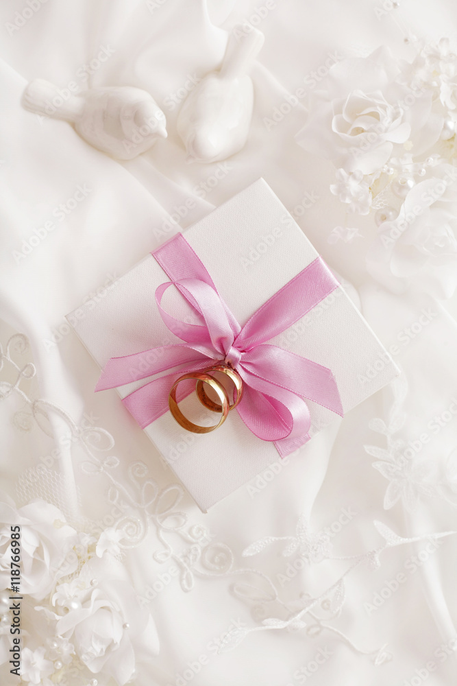wedding rings and gift box wedding rings and gift box