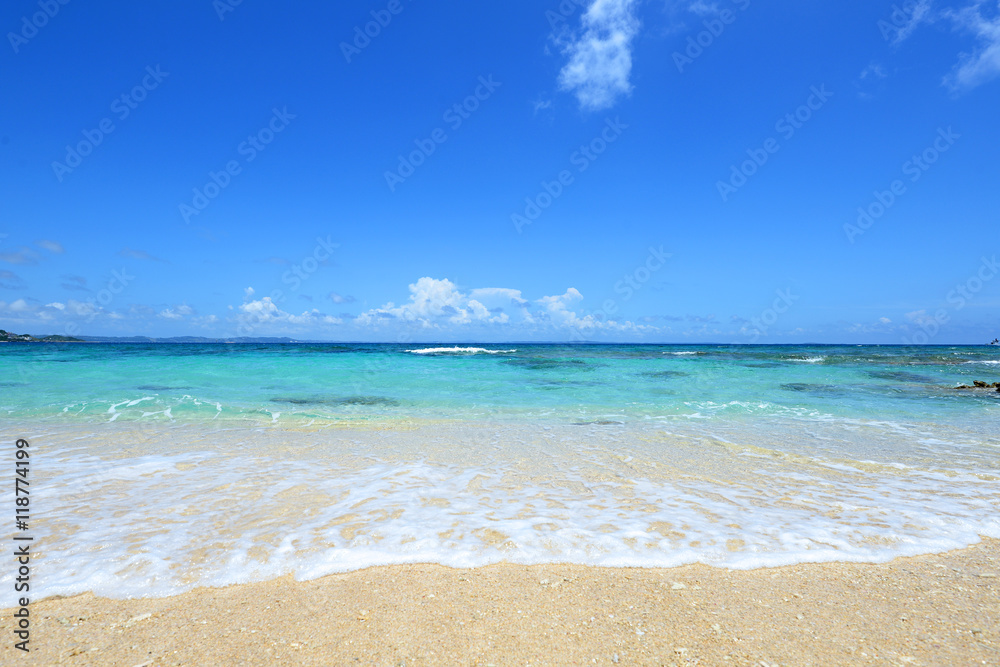 沖縄の美しいビーチ