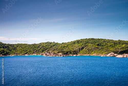 Fototapeta Naklejka Na Ścianę i Meble -  Beautiful tropical Similan island in sunny day blue sky background - Travel summer beach holiday concept.