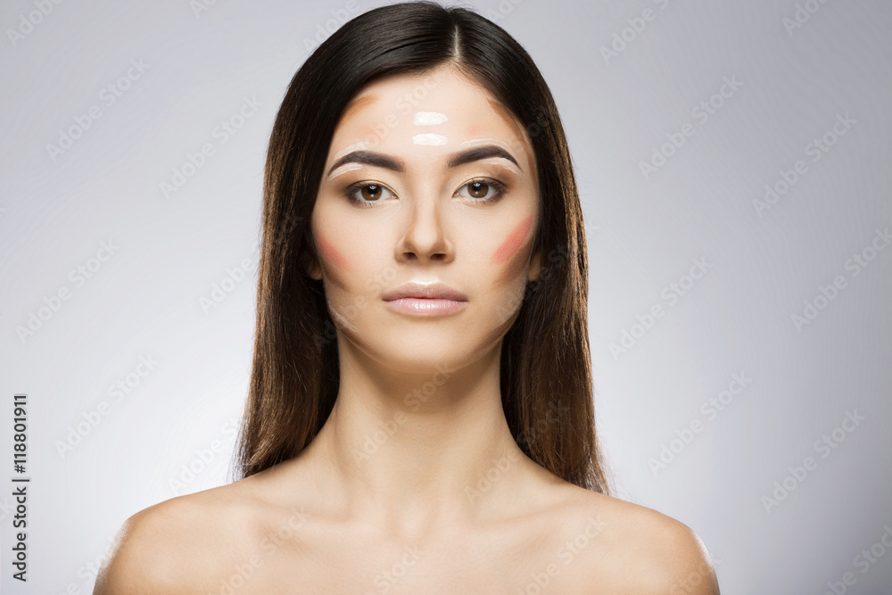 Model with contouring make-up Model with contouring make-up