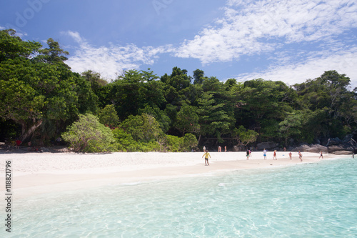 Fototapeta Naklejka Na Ścianę i Meble -  Turquoise sea and white sand at Similan island , Thailand
